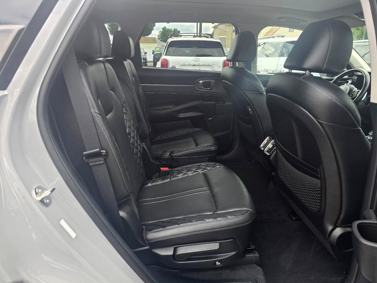 Used 2023 Kia Sorento AWD image 18
