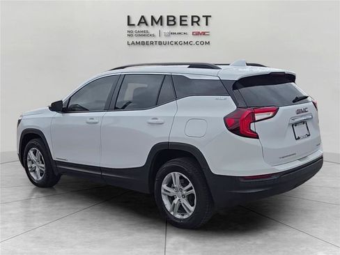 Used 2023 GMC Terrain SLE w/ Driver Convenience Package image 3