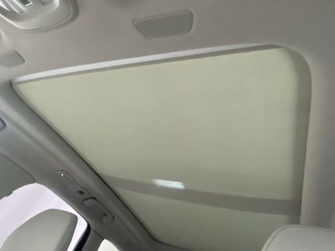 Certified 2025 Volvo XC60 T8 Ultra image 28