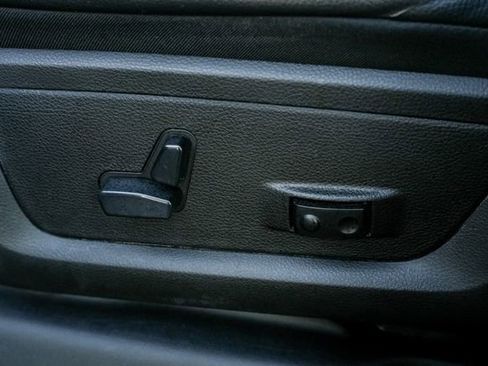 Used 2020 RAM 3500 Laramie w/ Night Edition image 22