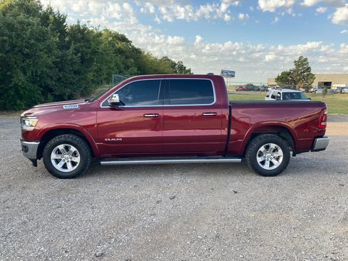 Used 2021 RAM 1500 Laramie AWD/4WD image 2
