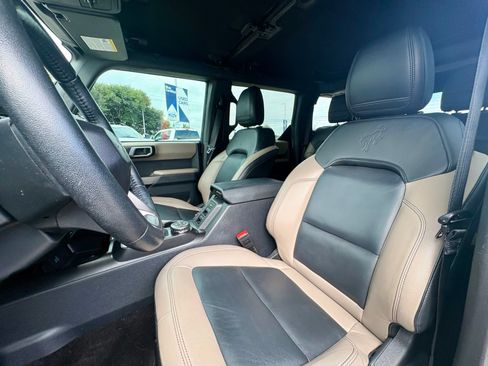 Used 2023 Ford Bronco Wildtrak AWD/4WD image 13