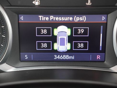 Used 2020 Chevrolet Equinox Premier image 38