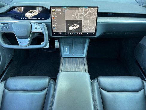 Used 2021 Tesla Model S Plaid image 13