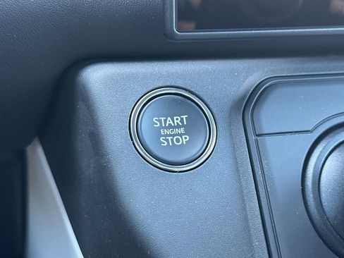 New 2026 Land Rover Defender 110 X-Dynamic SE image 29