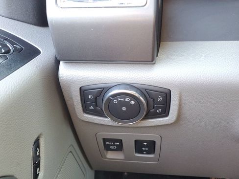 Used 2016 Ford F150 XLT w/ Equipment Group 302A Luxury AWD/4WD image 20