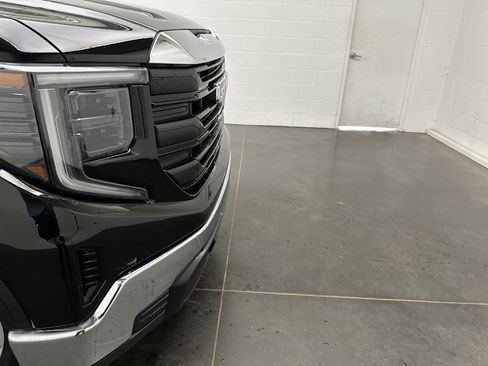 Used 2024 GMC Sierra 1500 Pro w/ Pro Value Package AWD/4WD image 2