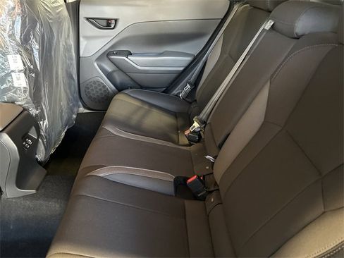 Used 2025 Subaru Crosstrek 2.0i Premium image 23