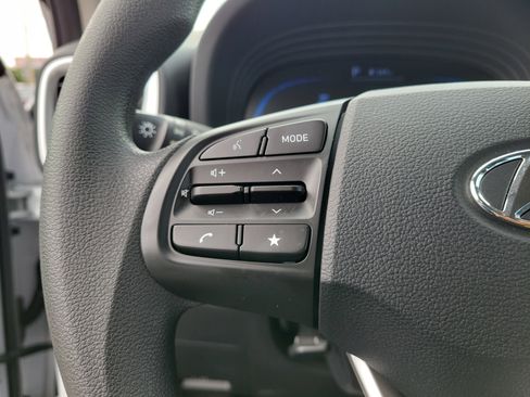 Used 2023 Hyundai Venue SE FWD image 19