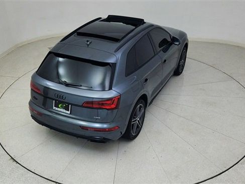 Used 2024 Audi Q5 e Prestige w/ Prestige Package image 87
