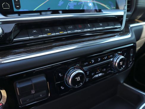 Used 2025 GMC Sierra 1500 Elevation w/ Elevation Premium Package image 18