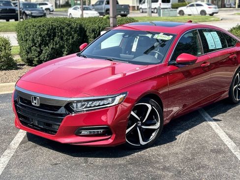 Used 2019 Honda Accord Sport image 3