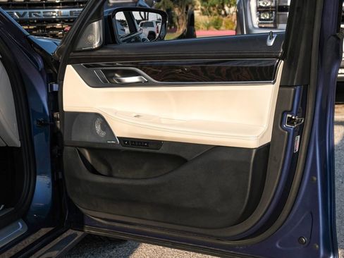 Used 2019 BMW ALPINA B7 xDrive w/ Luxury Rear Seating Package image 45