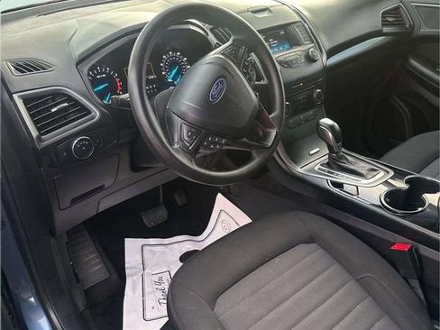 Used 2018 Ford Edge SE image 21