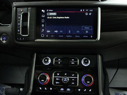Used 2024 GMC Yukon XL Denali AWD/4WD image 23