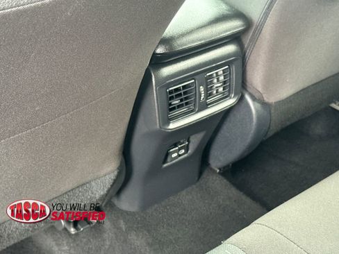 Used 2025 Toyota RAV4 XLE AWD/4WD image 33