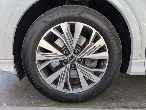 Used 2023 Audi Q4 e-tron Premium Plus w/ Premium Plus image 27