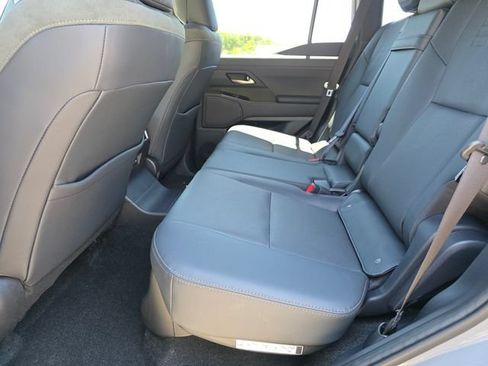 Used 2024 Lexus GX 550 AWD/4WD image 18