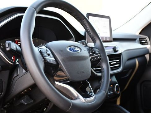 Used 2022 Ford Escape SE w/ Cold Weather Package image 11