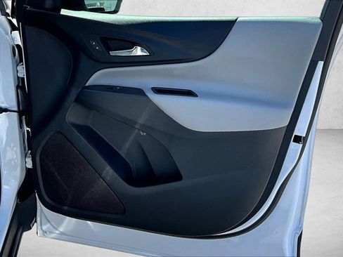 Certified 2024 Chevrolet Equinox LS w/ LS Convenience Package image 18