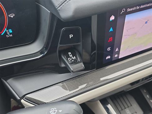 Used 2025 Porsche Cayenne GTS image 18