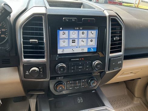 Used 2016 Ford F150 XLT w/ Equipment Group 302A Luxury AWD/4WD image 14
