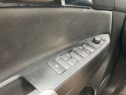 Used 2014 Chevrolet Captiva Sport LS image 16