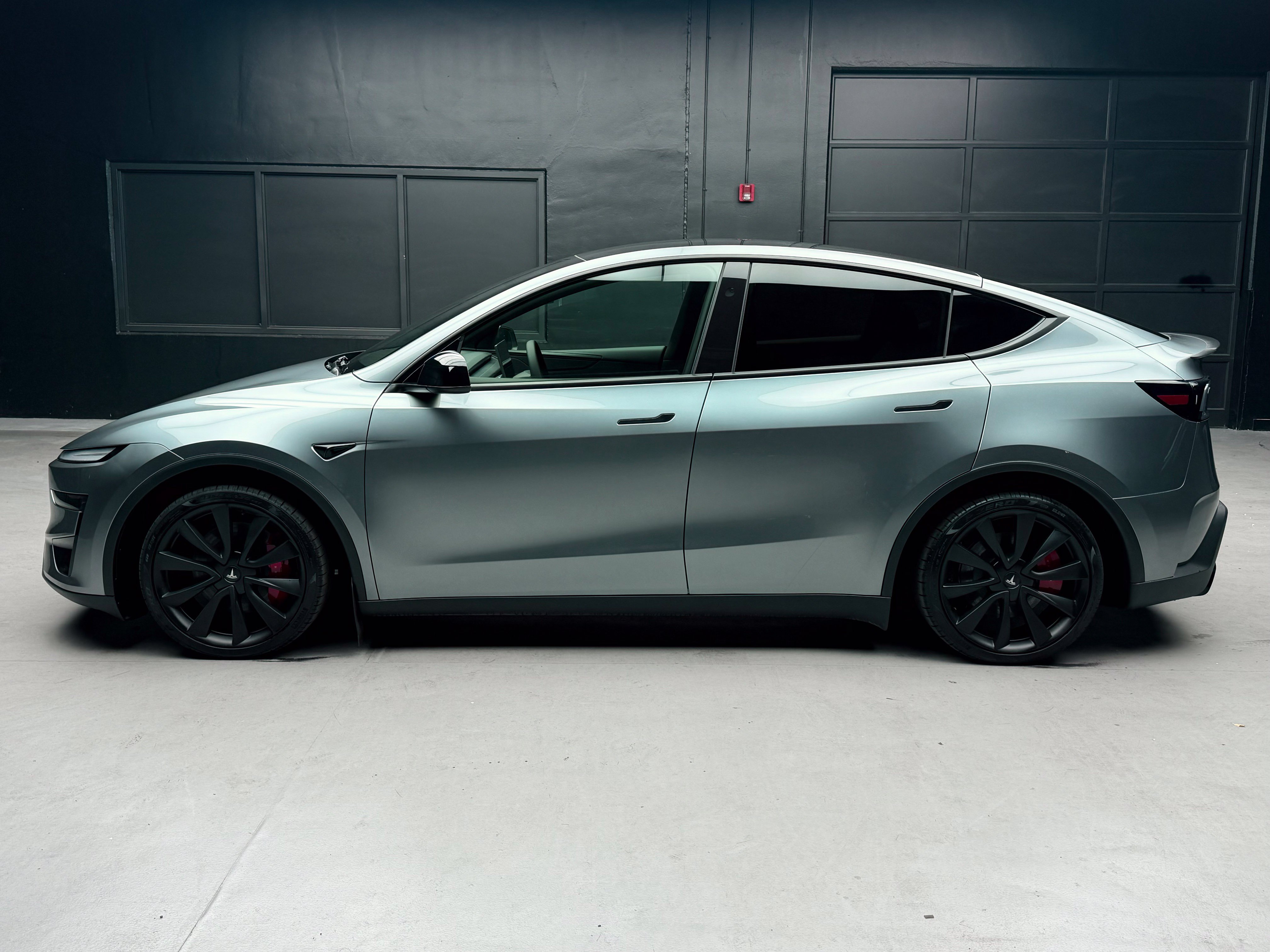 Used 2026 Tesla Model Y Performance AWD/4WD image 3
