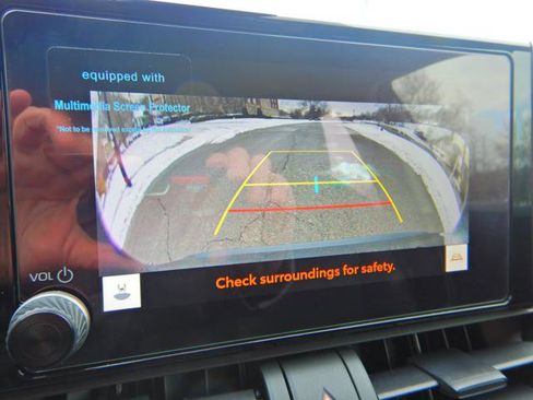 Used 2025 Toyota RAV4 LE image 18