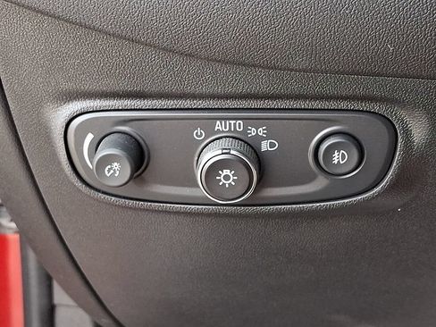Used 2024 Chevrolet Equinox Premier AWD/4WD image 24