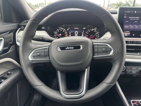 Used 2025 Jeep Compass Limited AWD/4WD image 28
