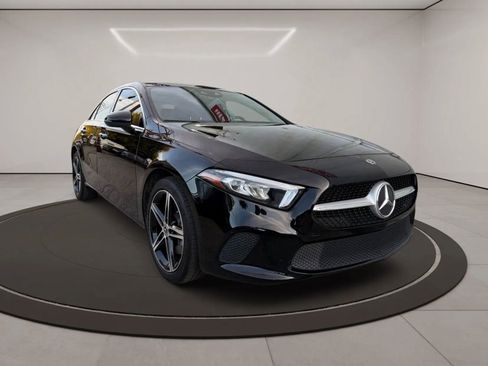 Used 2019 Mercedes-Benz A 220 image 3