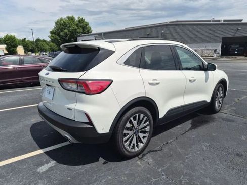 Used 2021 Ford Escape Titanium FWD image 6