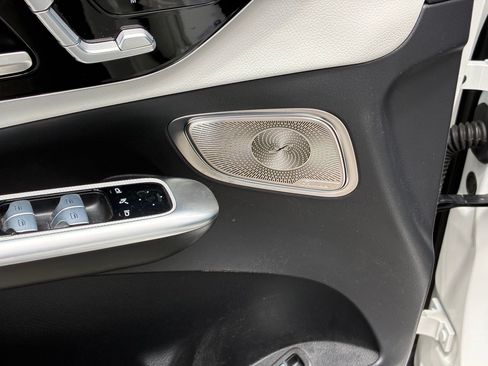 Used 2023 Mercedes-Benz GLC 300 4MATIC image 13