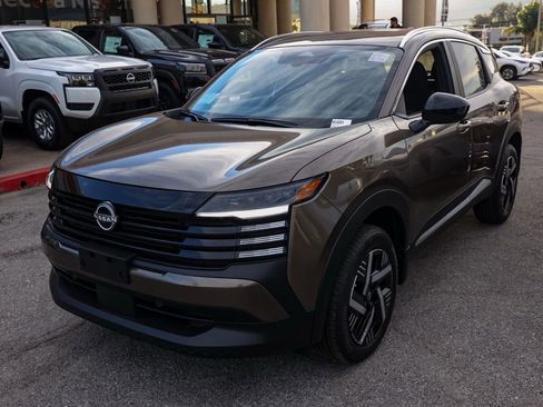 New 2026 Nissan Kicks SV image 8