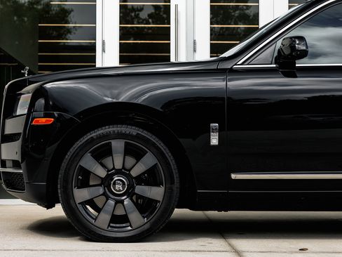 Certified 2023 Rolls-Royce Cullinan image 15