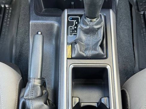 Used 2021 Toyota Tacoma SR5 w/ Technology Package AWD/4WD image 29