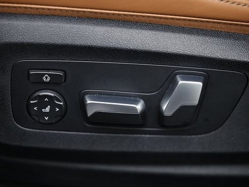 Certified 2025 BMW X5 sDrive40i w/ Premium Package image 22