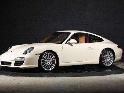 Used 2009 Porsche 911 Carrera S RWD image 2