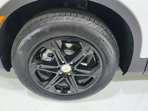 Used 2025 Chevrolet Blazer LT FWD image 28