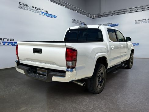 Used 2018 Toyota Tacoma SR5 RWD image 5