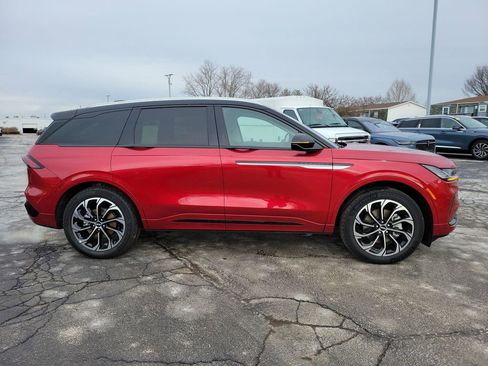 New 2026 Lincoln Nautilus Reserve image 3