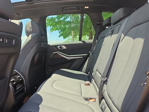 Used 2022 BMW X5 xDrive40i AWD/4WD image 19
