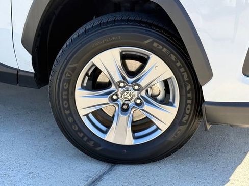 Used 2025 Toyota RAV4 XLE image 2