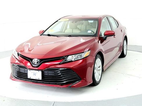 Certified 2018 Toyota Camry LE FWD image 2