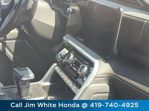 Used 2023 GMC Sierra 1500 Denali AWD/4WD image 22