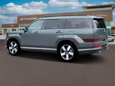 Certified 2025 Hyundai Santa Fe Limited AWD/4WD image 4
