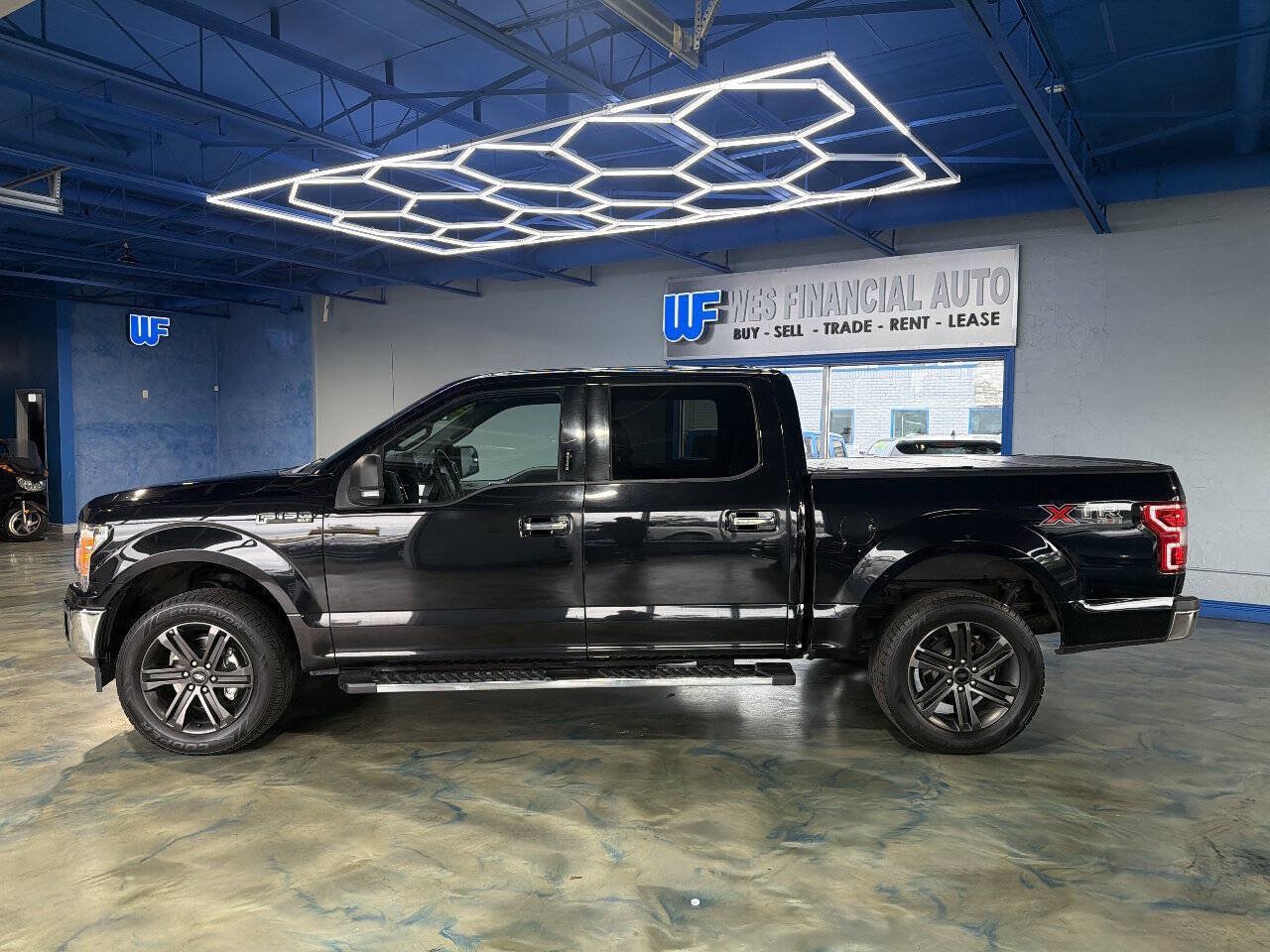 Used 2019 Ford F150 XLT w/ Equipment Group 302A Luxury AWD/4WD image 12