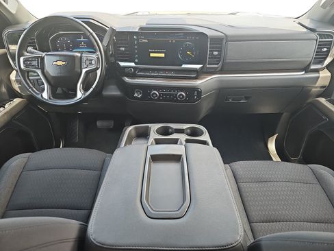 Used 2023 Chevrolet Silverado 1500 LT AWD/4WD image 9