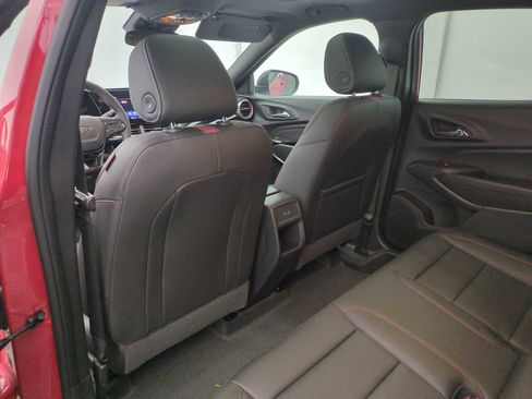 New 2026 Chevrolet Trax RS w/ Sunroof Package image 32